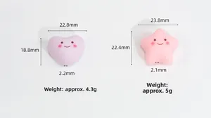 Detailed size view of acrylic heart and star beads for DIY jewelry with weight metrics