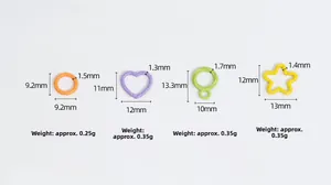 Afmetingen van ster, hart en cirkel DIY-hangers in diverse gekleurde metalen afwerkingen