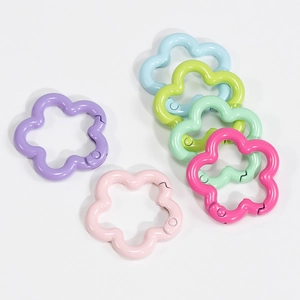 Bunte Karabinerverschlüsse in Blumenform aus Metall für DIY-Schlüsselanhänger und Zubehör