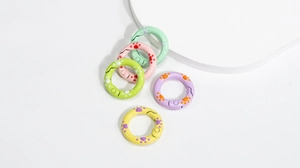 Anillas de resorte de colores con huellas de gato para llaveros y accesorios DIY
