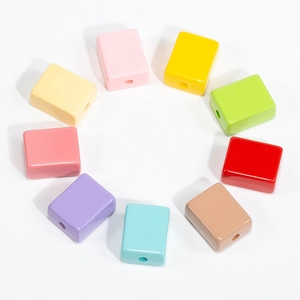 Perles rectangulaires en acrylique macaron poli avec trou central pour bijoux DIY