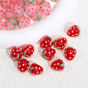 Süße Erdbeerförmige Acrylperlen Für DIY Schmuckherstellung Handgefertigte Ohrring Schlüsselanhänger Zubehör Polka Dot Frucht Charms