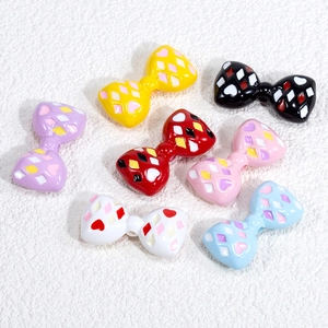 Cuentas de lazo acrílicas de colores con corazones para hacer joyas y manualidades DIY