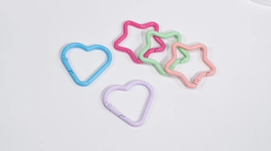 Ganci a molla colorati a forma di cuore e stella per portachiavi fai da te e borse