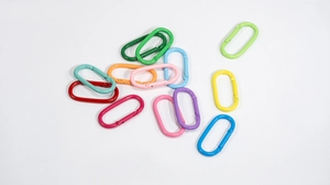Moschettoni ovali colorati con chiusura a molla per portachiavi fai-da-te e accessori