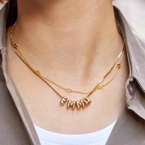 Collier double couche doré avec pendentifs étoiles et lettres EMMA pour femmes