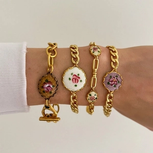 Bracelet en Émail Rose Style Peinture à l'Huile Vintage Français Plaqué Or 18K Acier Inoxydable Bijoux Floraux pour Femmes
