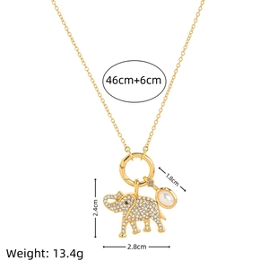 Gouden olifant ketting met witte strassteentjes en parel, 46cm kettinglengte