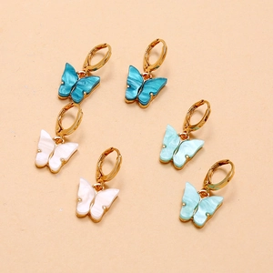 Set van 3 paar vlinderringoorbellen met blauwe, parelwitte en mintgroene details