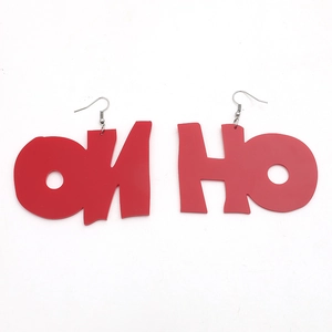 Boucles d'oreilles tendance en acrylique rouge avec design asymétrique 'OH NO'