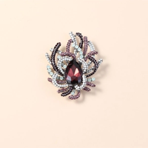 Vintage Alloy Water Drop Crystal Brooch For Women Luxury Rhinestone Inlaid Branch Pin Fashion Coat Cardigan Jewelry Gift