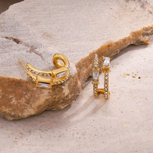 Boucles d'oreilles créoles C dorées à double rangée de zircons pour bijoux de luxe