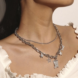 Collier en Alliage Double Couche de Personnalité de la Mode Femme Vintage Or Argent Étoile Pendentif Chips Bijoux de Rue