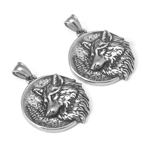 Vintage roestvrijstalen wolfskop medaillon hanger met gedetailleerd reliëf snijwerk