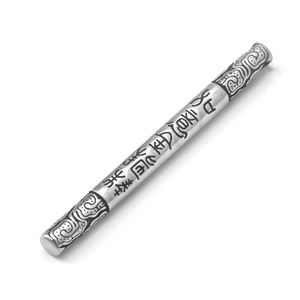 Pendentif bâton Sun Wukong Ruyi Jingu Bang en acier inoxydable avec motifs de nuages