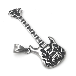 Retro roestvrijstalen elektrische gitaar hanger ketting met reliëf vlam patroon details