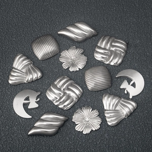 Pendentifs en acier inoxydable argenté poli de formes variées pour création de bijoux DIY