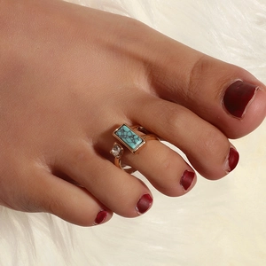 Vintage Ethnic Gold Zinc Alloy Toe Ring With Rectangular Turquoise Zirconia For Women Adjustable Geometric Open Ring Jewelry