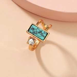 Boho golden toe ring with rectangular turquoise stone and crystal on wave band