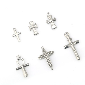 Set di sei ciondoli religiosi a croce e ankh in acciaio inossidabile per gioielli fai da te