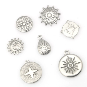 Set de 7 colgantes de sol y cruz en acero inoxidable plateado para bisutería DIY