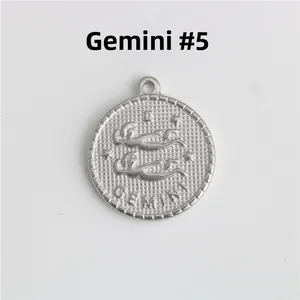 Dettaglio del ciondolo Gemini in acciaio inossidabile argento per la creazione di gioielli