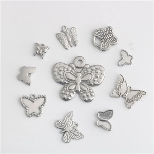 Lot de 10 pendentifs papillon en acier inoxydable de tailles variées pour bijoux DIY