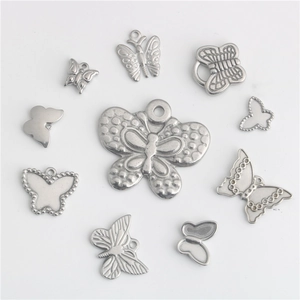 Lot de dix pendentifs papillons en acier inoxydable pour création de bijoux DIY