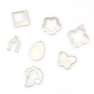 Lot de pendentifs en acier inoxydable motifs papillon fleur et feuille d'érable