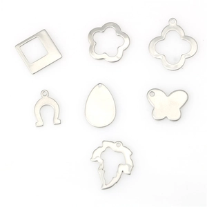Ensemble de pendentifs DIY en acier inoxydable avec papillon, fleur et trèfle pour bijoux