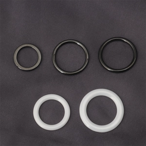 Anillos redondos de cerámica negra y blanca para joyería DIY y accesorios colgantes