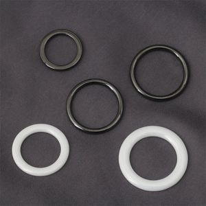 Anillos redondos de cerámica de circonio para joyas DIY en blanco y negro pulido