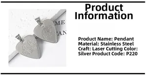 Vue macro de pendentifs médiators en acier inoxydable argenté avec gravures au laser
