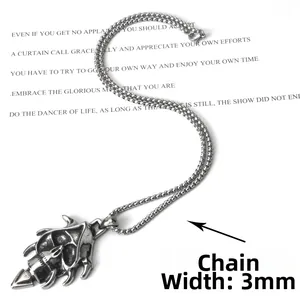 Détail de la chaîne box de 3mm en acier inoxydable avec pendentif tête de mort