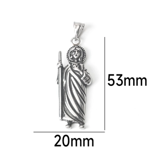 Détail du pendentif Saint Jude en acier vintage avec dimensions de 53mm par 20mm