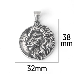 Detaillierte Ansicht mit 38 mm Höhe und 32 mm Breite des Löwenkopf-Anhängers