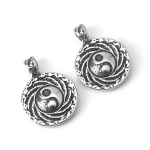 Collier avec pendentif Yin Yang Bagua en acier inoxydable au fini métallique poli