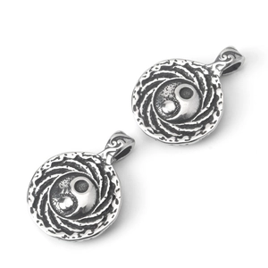 Pendentif Yin Yang vintage en acier inoxydable avec motifs tourbillons et design rétro