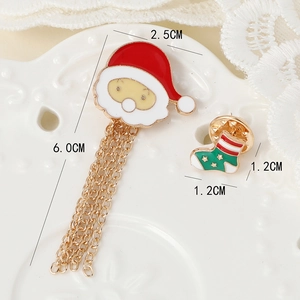 Set di spille natalizie con Babbo Natale e nappa, spilla a calza in finitura rossa e oro