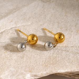 Boucles d'oreilles minimalistes bicolores en or 18k et acier inoxydable avec perles rondes