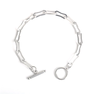 Bracciale a maglie rettangolari vuote stile punk con chiusura a T in metallo lucido