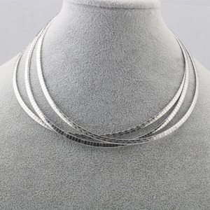 Western Style Stainless Steel Flat Snake Chain Choker Necklace For Women Geometric Embossed Texture Fashion Neckwear Jewelry Accessories
