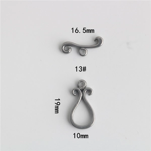 Detail view of 16.5mm wave bar and 19x10mm teardrop OT clasp toggle in vintage steel