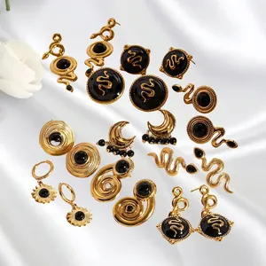 Vintage gold-plated stainless steel earrings with black onyx details in bohemian style