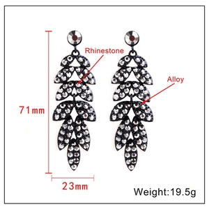 Detail view of fan-shaped rhinestone tassel earrings showing dimensions of 71mm height