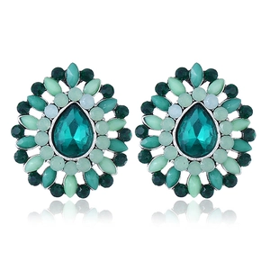 Boucles d'oreilles bohèmes en forme de fleur avec strass verts et cristaux de résine