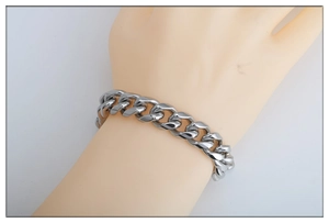 Polished silver stainless steel chunky cuban link bracelet for men and women
