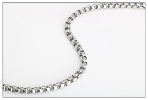 Collier minimaliste en acier inoxydable argenté avec maillons carrés pour hommes et femmes