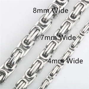 Confronto tra catene bizantine in argento lucido con larghezze di 8mm, 7mm e 4mm