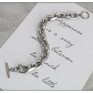 Bracelet gourmette punk en acier inoxydable argenté avec fermoir à bascule OT sur carte